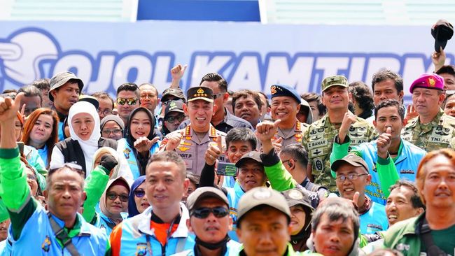 Kapolri Pimpin Apel Ojol Kamtibmas Wujudkan Jatim Aman