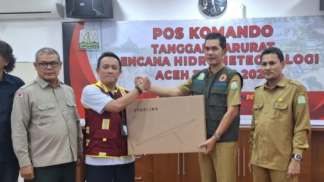 Komdigi Salurkan 20 Perangkat Starlink untuk Perkuat Komunikasi Bencana Aceh