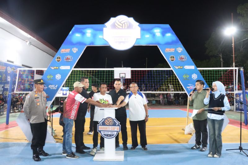 Bupati dan Kapolres Sidrap Resmi Buka Turnamen Bola Voli Baranti Cup VI, Mendukung Atlet Berprestasi