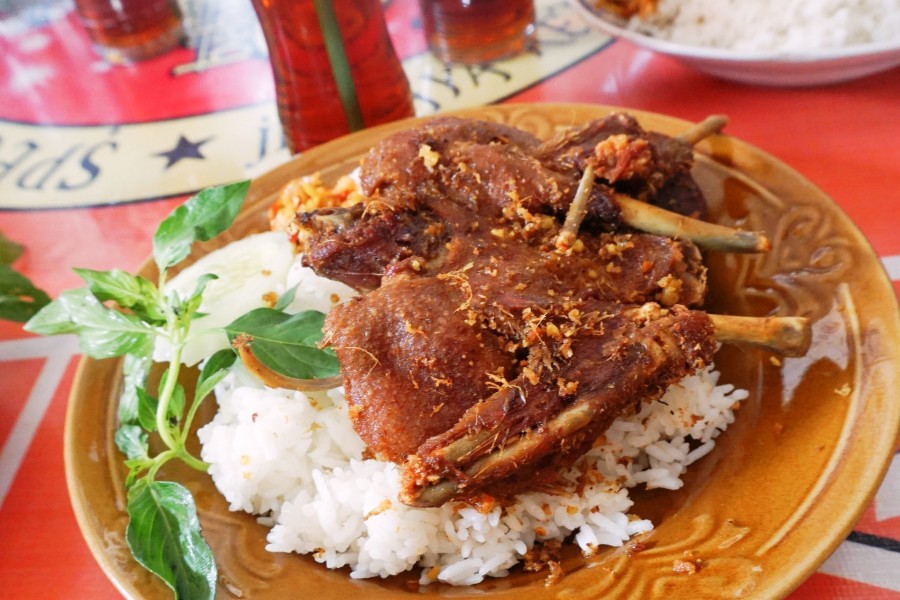 Bebek Sinjay: Kuliner Madura yang Bikin Nagih