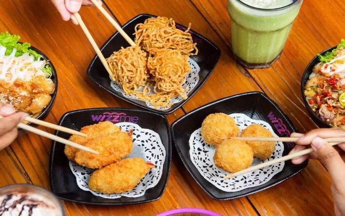Nikmati Beragam Menu Pedas dan Segar di Wizzmie