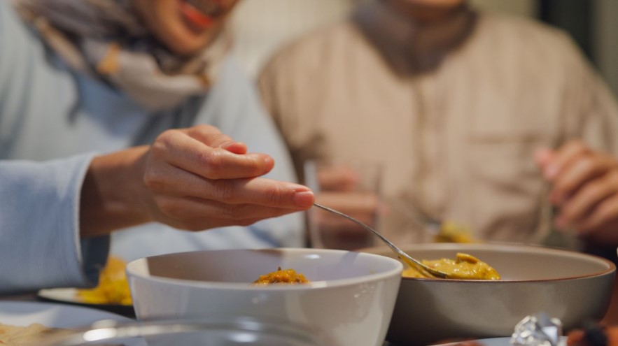 10 Menu Sahur Sehat Tidak Bikin Haus Seharian dan Tetap Bugar