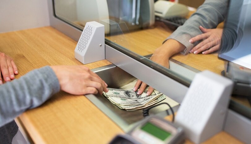 Menabung di Bank: Kunci Perekonomian Indonesia yang Sehat