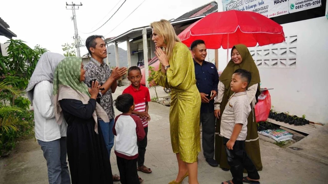 Ratu Maxima Tinjau Perumahan Subsidi dan Kesehatan Finansial Warga Bekasi