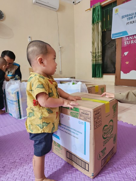 PLN UIP2B Jamali dan Srikandi gelar aksi berbagi gizi untuk bantu anak tumbuh sehat dan cerdas