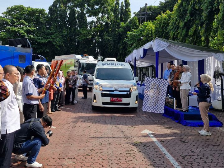 Bank Indonesia Layanan Penukaran Uang di Lapangan Merjosari, Malang: Warga Antusias Sambut Program Menyambut Idul Fitri