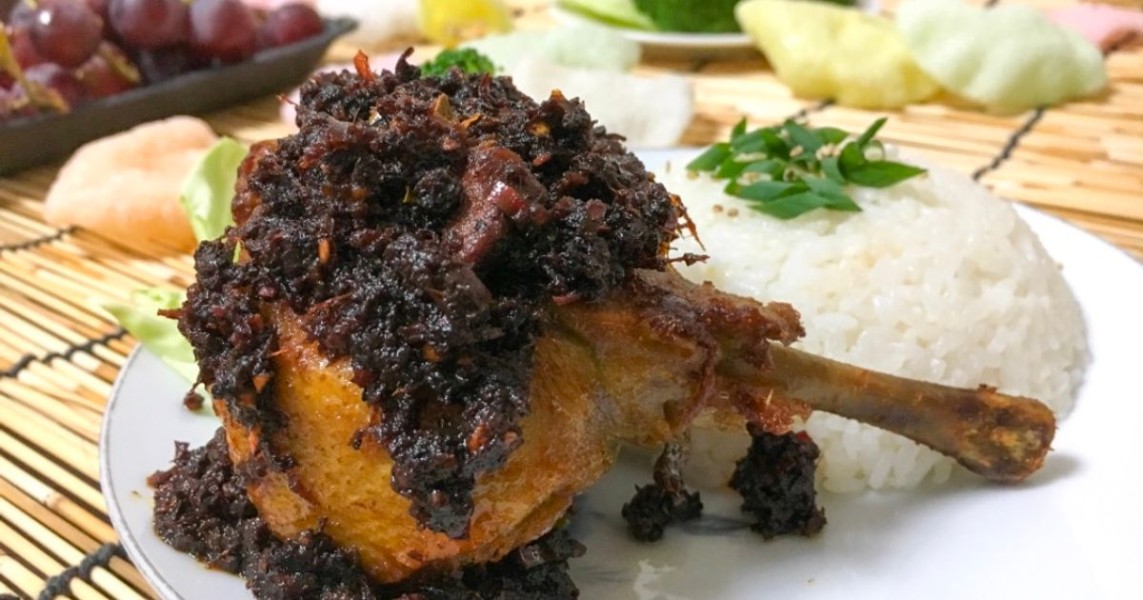 7 Tempat Bebek Bumbu Hitam Surabaya yang Wajib Dicoba Pecinta Kuliner
