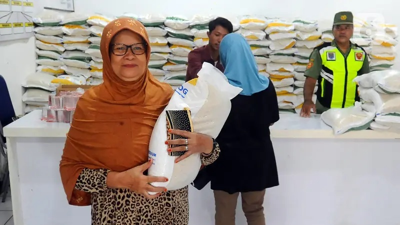 Bansos Beras 10 Kg Mulai Cair, Cek Cara dan Syaratnya