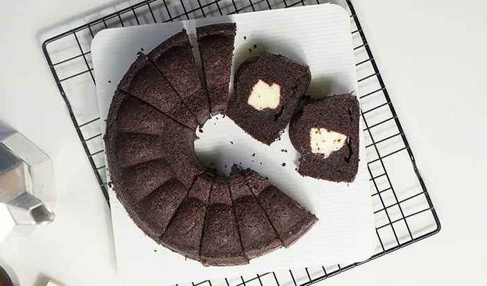 Resep Bolu Ketan Hitam Keju Lumer Favorit Keluarga di Rumah