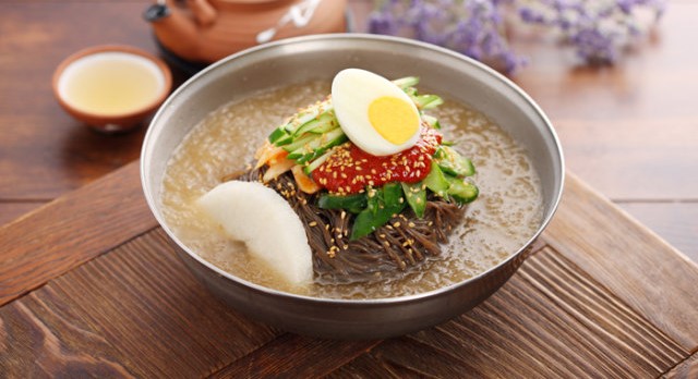 Naengmyeon Mi Dingin Korea Sajian Segar Musim Panas