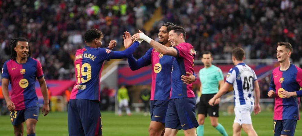 Barcelona Hancurkan Real Sociedad 4-0 di Ajang Liga Spanyol: Kartu Merah Warnai Laga di Stadion Olimpiade Lluís Companys
