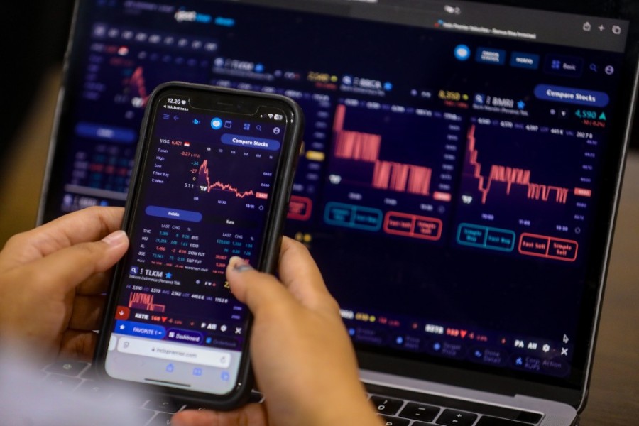 Tiga Saham Dorong Kenaikan Indeks Bisnis-27