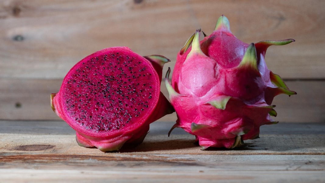Khasiat Kulit Buah Naga untuk Kecantikan Kulit dan Bibir Alami