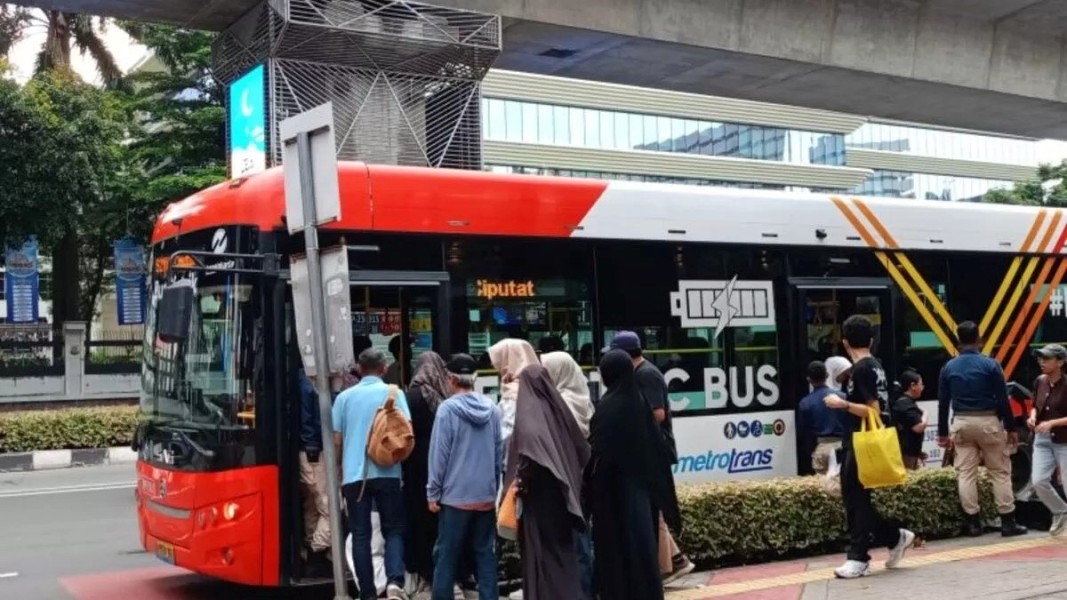 Transportasi Umum Dinilai Efektif Tekan Konsumsi BBM ASN Jakarta Terintegrasi Optimal