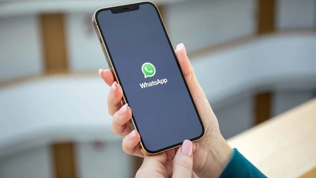 Intip Status WhatsApp Tanpa Ketahuan, Begini Caranya