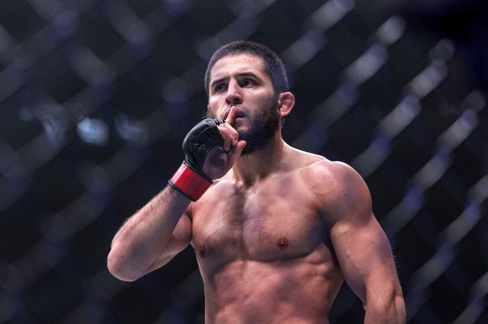 Kemenangan Spektakuler Ilia Topuria di UFC 317 Picu Tuntutan Baru di Kelas Ringan