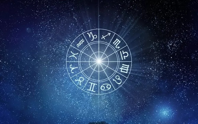 4 Zodiak yang Siap Dapat Kejutan Finansial di Akhir Juli 2025
