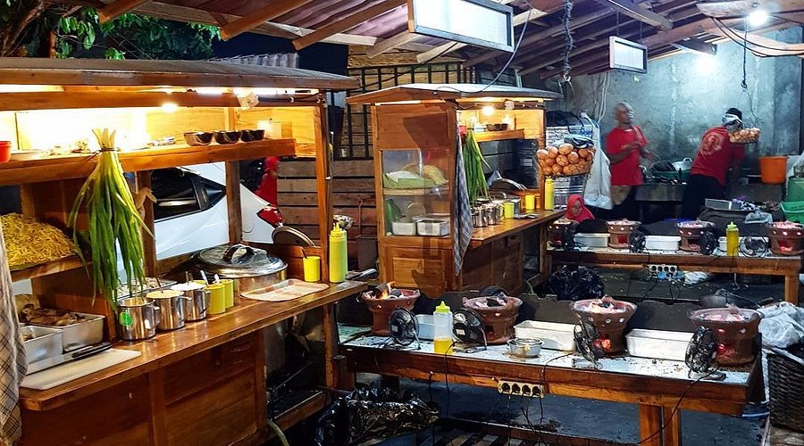 Rekomendasi 4 Tempat Makan Malam Enak di Solo Saat Liburan