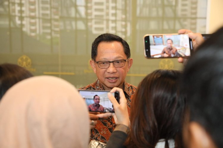 Mendagri Kirim Pakaian Baru untuk Korban Bencana Sumatera