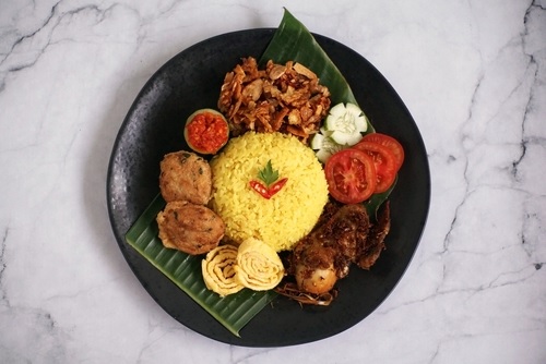 Resep Bumbu Nasi Kuning yang Lezat dan Praktis