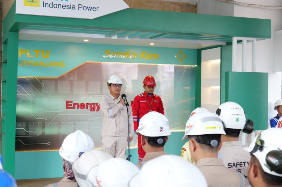 Komitmen keselamatan kerja ditegaskan PLN IP UBP Jeranjang saat membuka Bulan K3 Nasional 2026 dengan pelaksanaan apel bersama