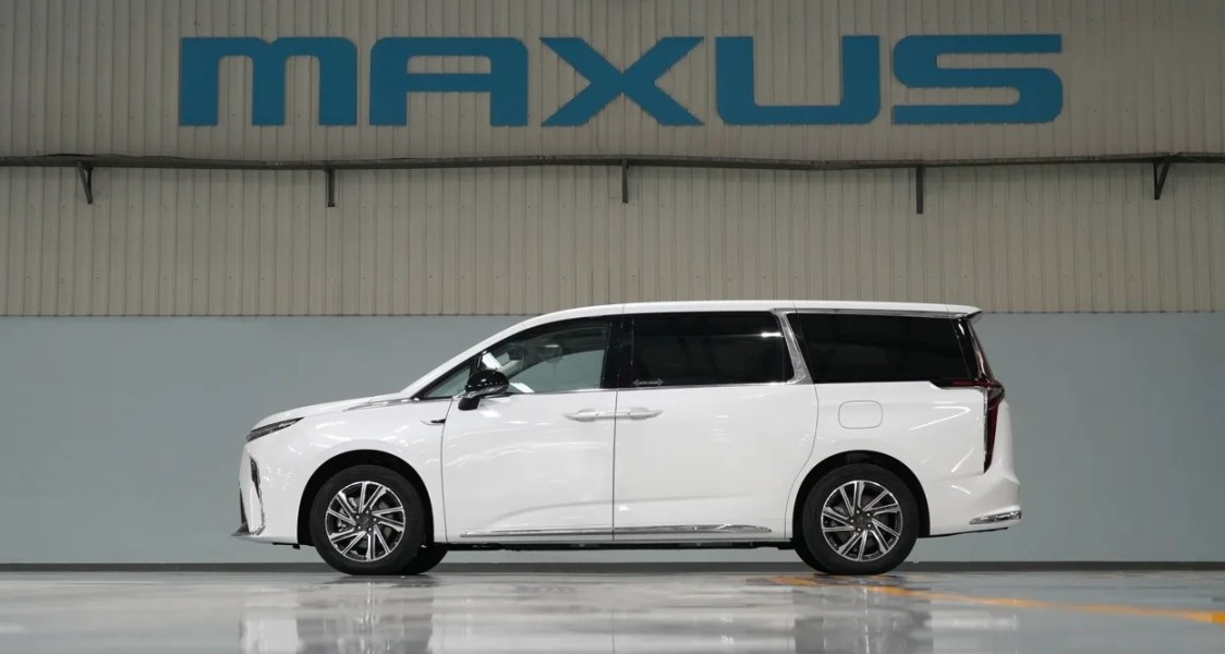 Maxus Resmi Serahkan MIFA 7 dan MIFA 9 Produksi Lokal ke Pelanggan