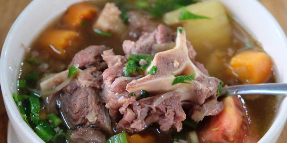 Rekomendasi Kuliner Jakarta Selatan: Sop Buntut dan Konro Bakar Lezat untuk Dicoba