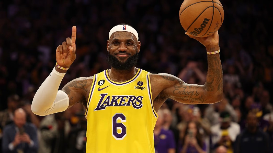 LeBron James Absen Awal Musim NBA Karena Cedera Saraf