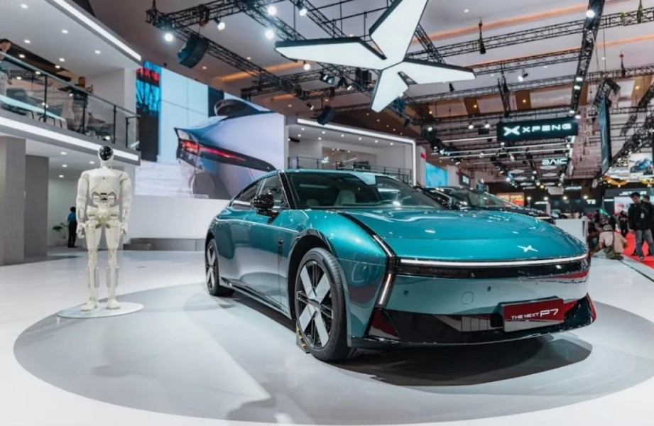 XPENG Bawa Teknologi AI hingga Robot Humanoid untuk Mobilitas Masa Depan di IIMS 2026