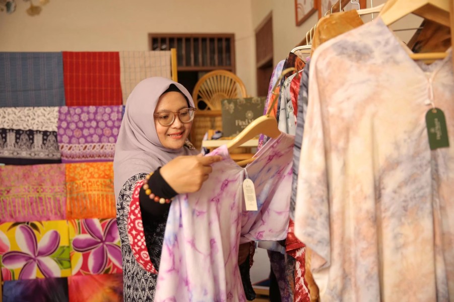 Perempuan Inspiratif Binaan BRI Sukses Bangun Bisnis Findmeera