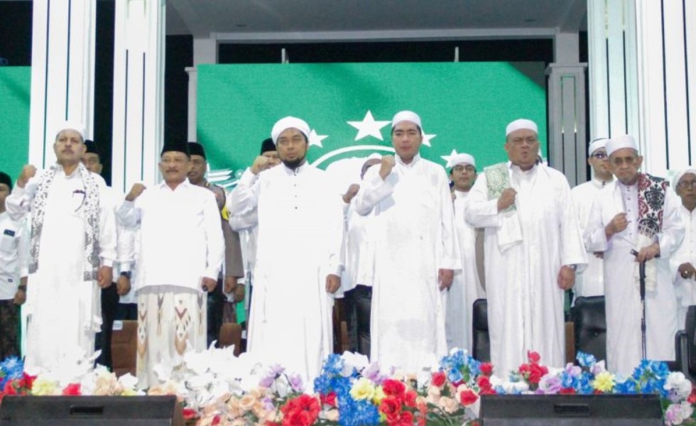 Puluhan Ribu Umat Islam Sambut Ramadan dengan Lantunan Salawat di Lombok Bersalawat