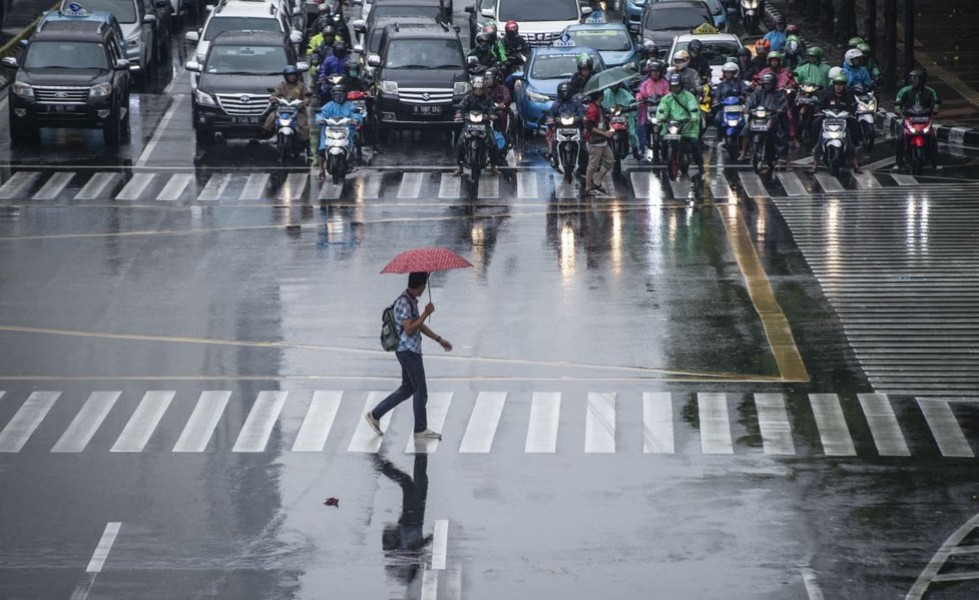 Prakiraan Cuaca DKI Jakarta Sabtu 10 Januari 2026, Potensi Hujan Beragam di Hampir Semua Wilayah