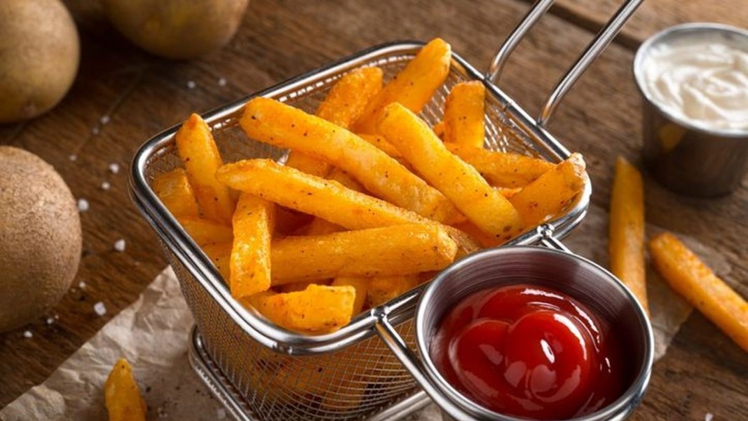 Rahasia Kulit Awet Muda: Hindari Makanan yang Bisa Mempercepat Penuaan