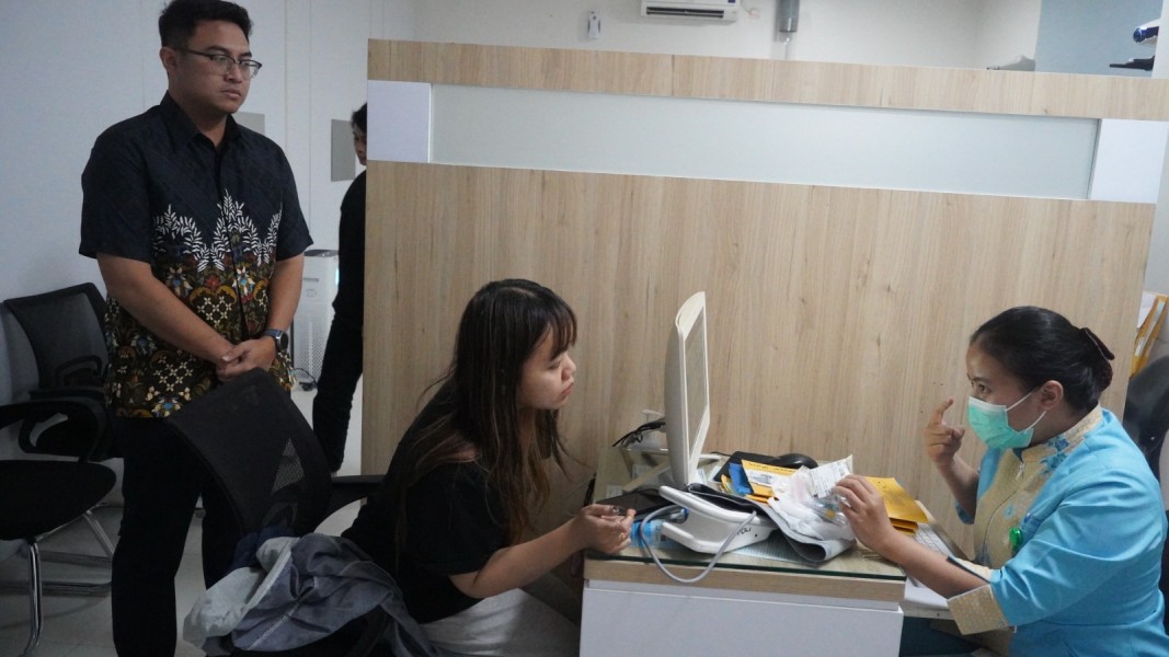 KAI Dampingi Korban Pelemparan Batu
