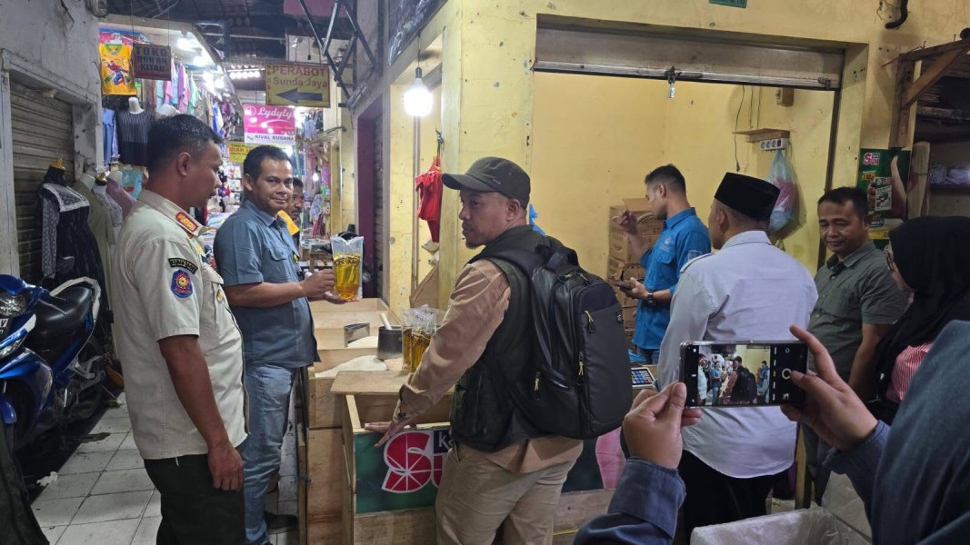 TPID Kabupaten Sukabumi Lakukan Inspeksi ke Tiga Pasar untuk Pastikan Harga Minyak Sesuai dengan HET