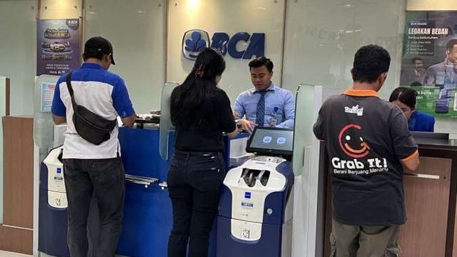 Saat Bank Lain Tutup Cabang Fisik BCA Justru Terus Tumbuh Konsisten