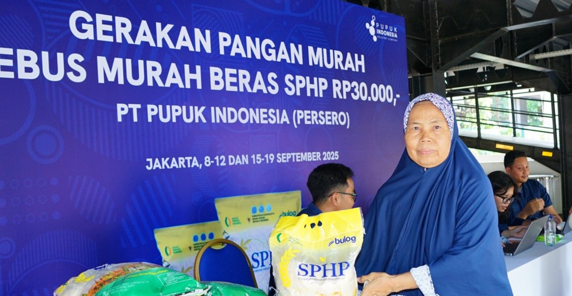 Pupuk Indonesia Salurkan Beras SPHP Bantu Masyarakat