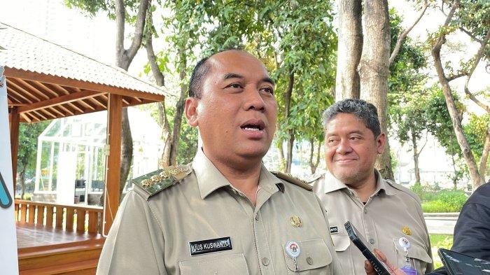Wali Kota Jakarta Selatan dan ASN Naik Transportasi Umum, Implementasi Perdana Instruksi Gubernur DKI Jakarta Nomor 6 Tahun 2025