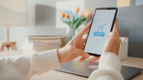 Negara Paling Aktif Belanja Online di Dunia 2025
