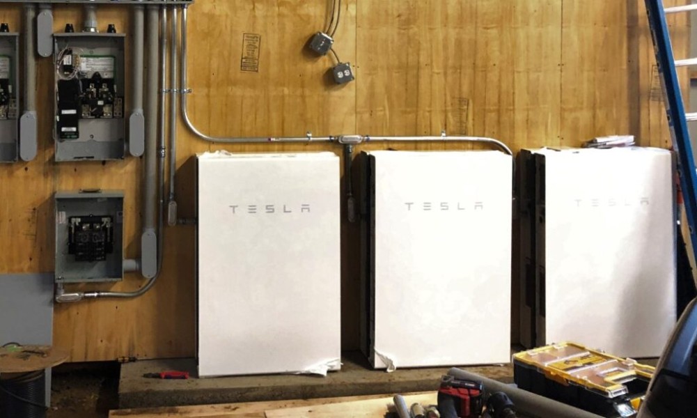 Tesla Perluas Pembangkit Listrik Virtual di Jepang, Tawarkan Baterai Gratis ke Perusahaan