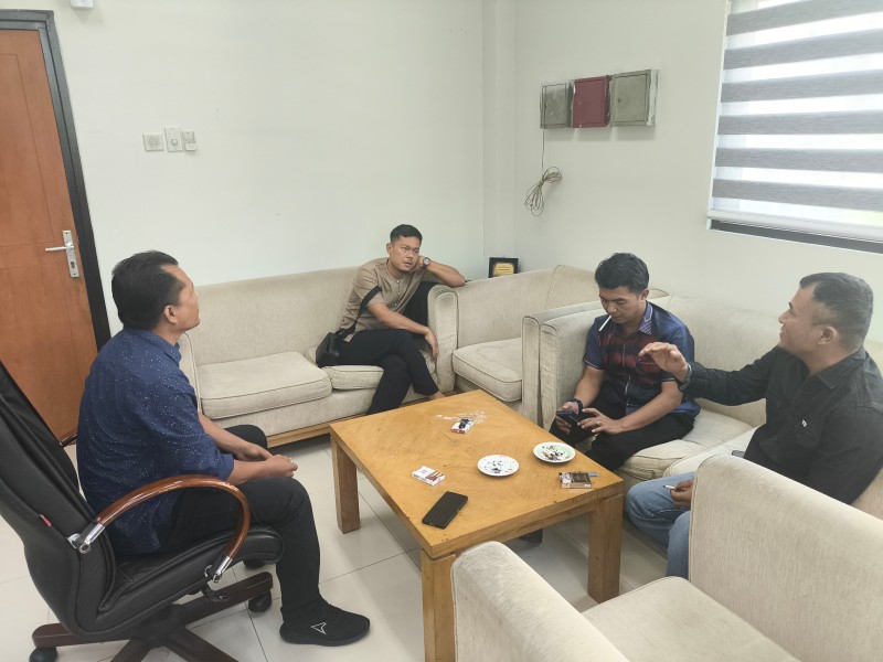 Ketua dan Anggota Fraksi Partai Nasdem DPRD Kampar Terima Kunjungan dari Unit 1 Subdit Politik Dit Intelkam Polda Riau