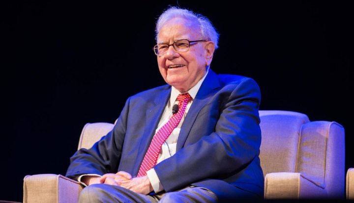 Buffett Kembali ke Media, Borong Saham New York Times Senilai Rp62 Triliun