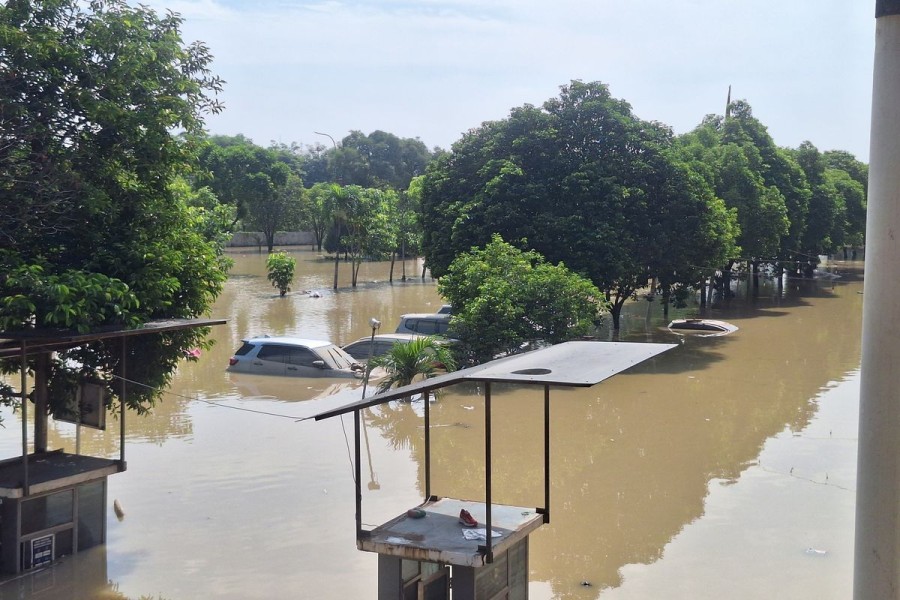 Pemilik Kendaraan Dapat Tuntut Ganti Rugi Akibat Banjir di Parkiran Resmi, YLKI Angkat Bicara