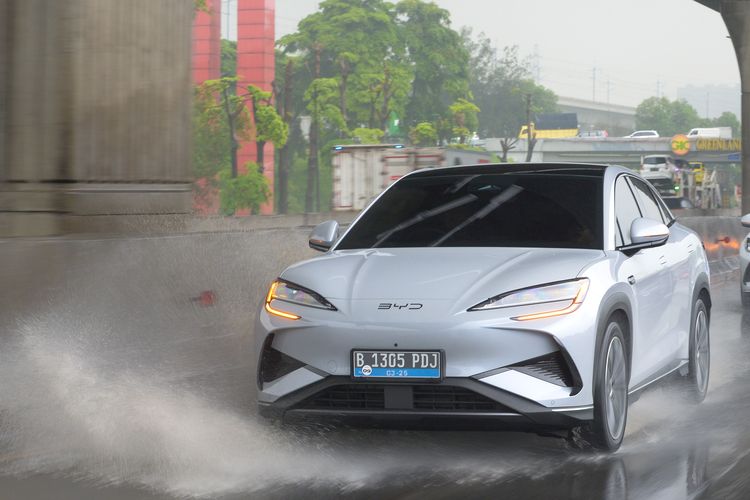 Performa SUV Listrik BYD Sealion 7 Tampil Menggigit
