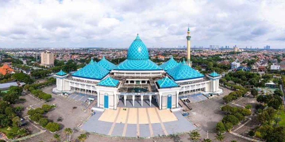 11 Masjid Terbesar di Indonesia, Indah dan Megah!