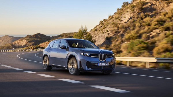 BMW iX3 Terbaru Tawarkan Jarak Tempuh Luar Biasa