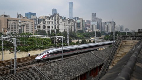 China Uji Coba Kereta Api Super Cepat CR450, Tembus Kecepatan 453 Km per Jam