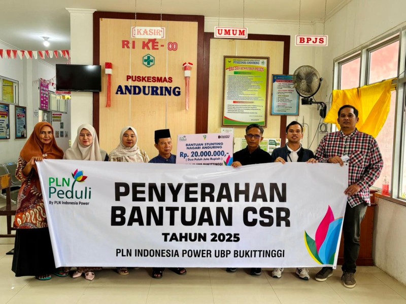 PLN IP UBP Bukittinggi Serahkan Bantuan dan Sosialisasikan Stunting