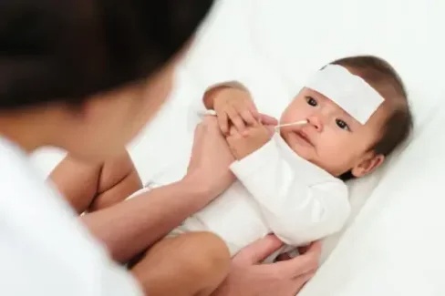 Tips Aman Tangani Bayi Flu di Rumah Tanpa Obat Antibiotik Berlebihan