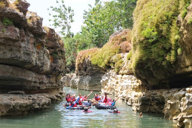 5 Wisata Petualangan Susur Sungai Yogyakarta Nikmati Alam